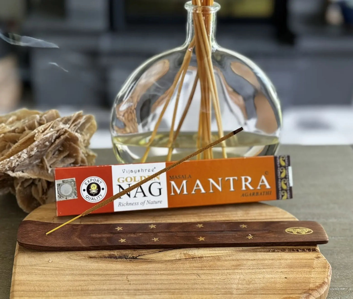 Encens Vijayshree Golden Nag - Mantra - Mon minéral