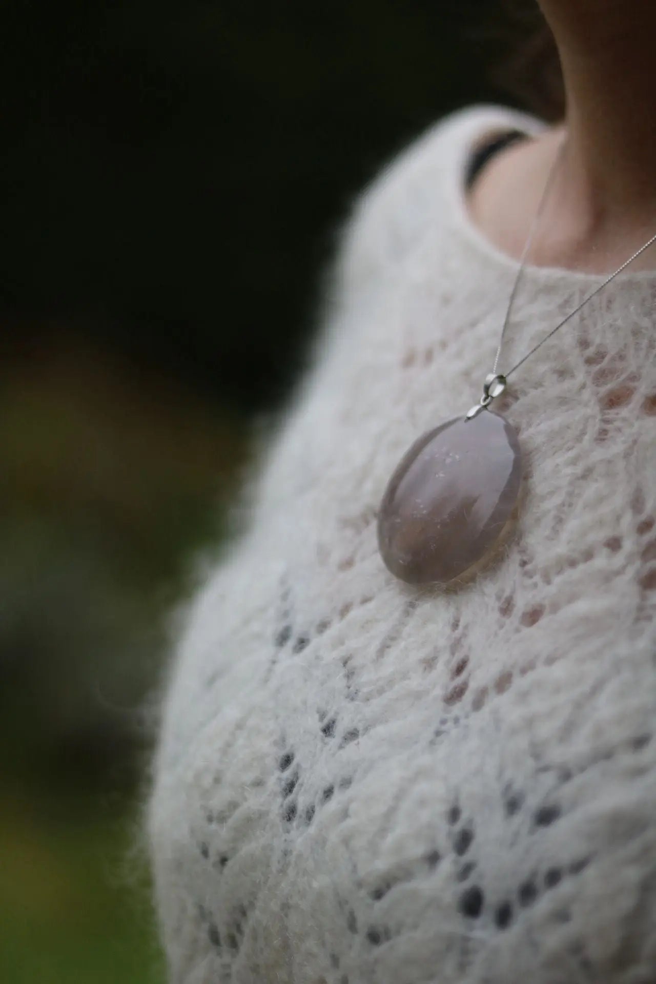 pendentif-quartz-rose-bleuté-3-mon-mineral