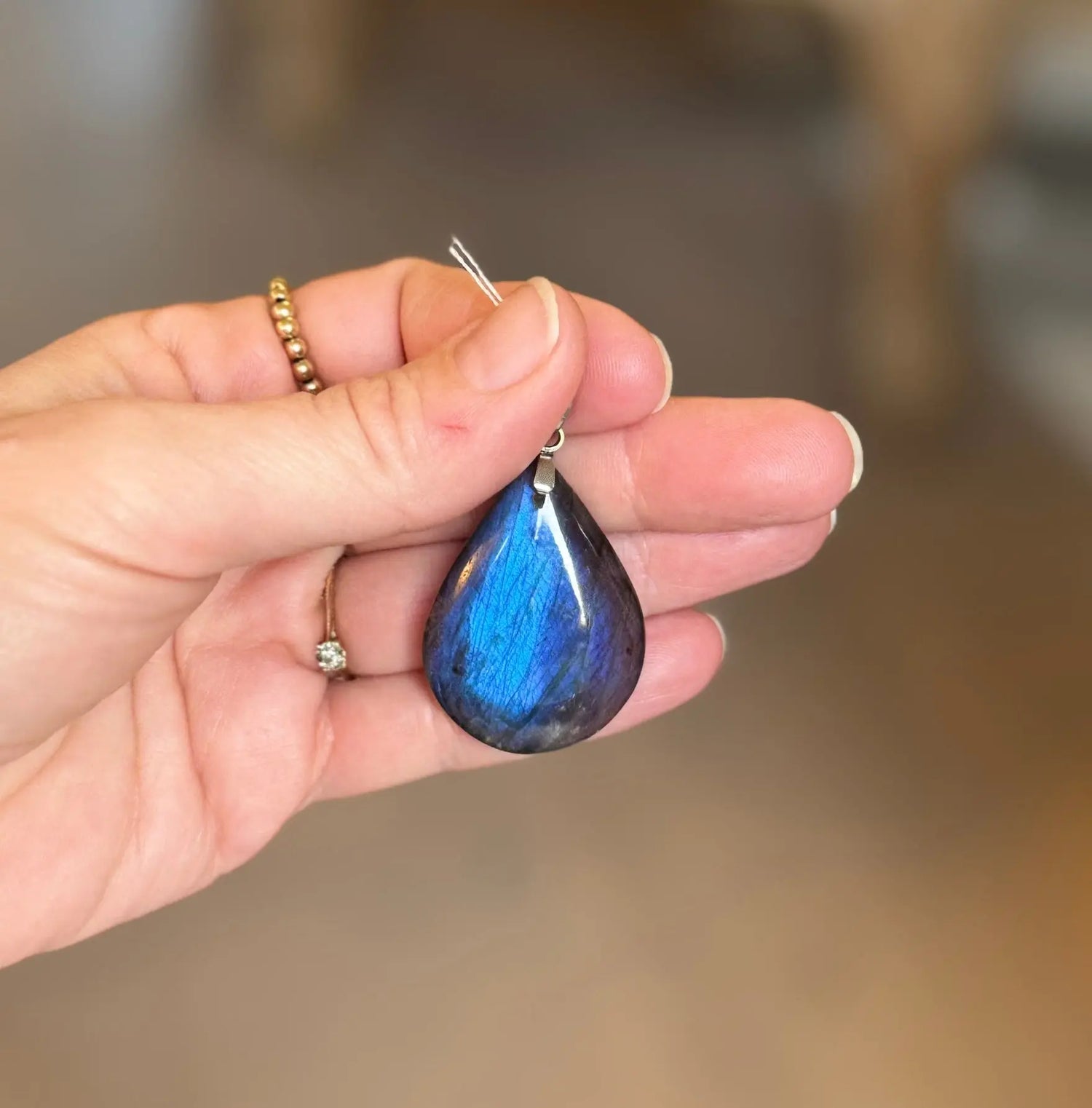Pendentif goutte en labradorite - Mon minéral